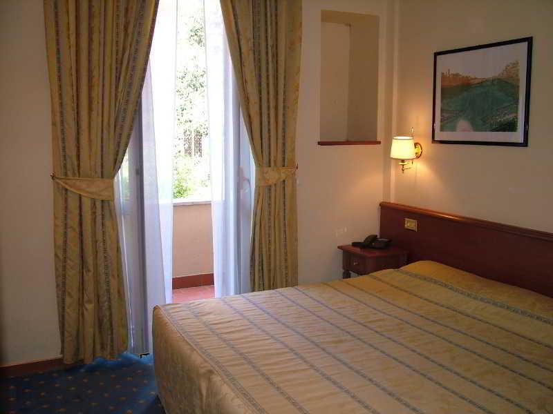 Hotel Midi ローマ エクステリア 写真